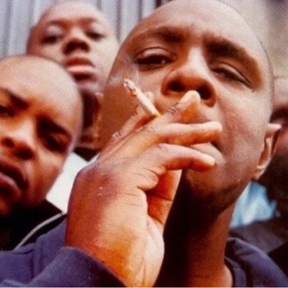 Welcome To Queens Bridge 🌉 Houses Hoodie - Picture 8 of 9